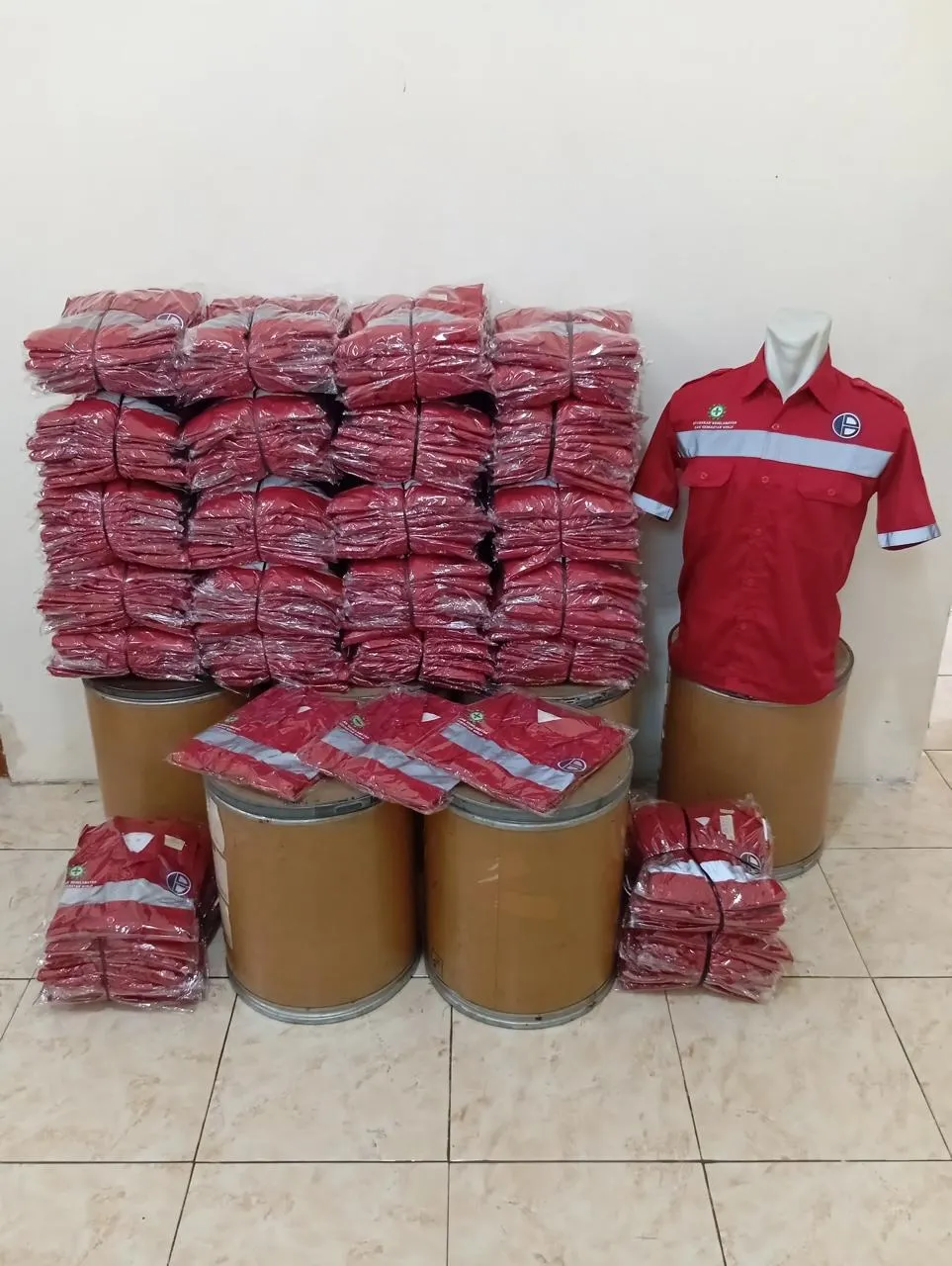 Jersey dan tim produksi